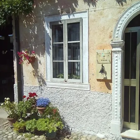 Corte Canale Virgilio Farm stay Volta Mantovana